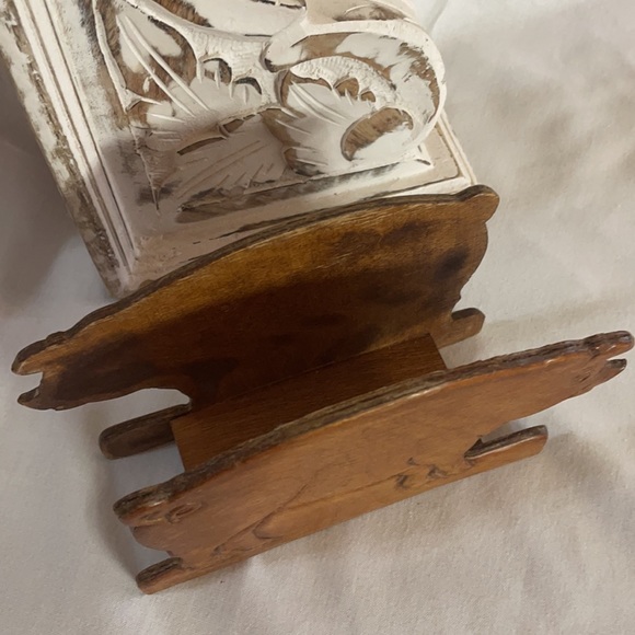 Vintage Wooden Carved Pig Napkin Holder - Picture 2 of 9